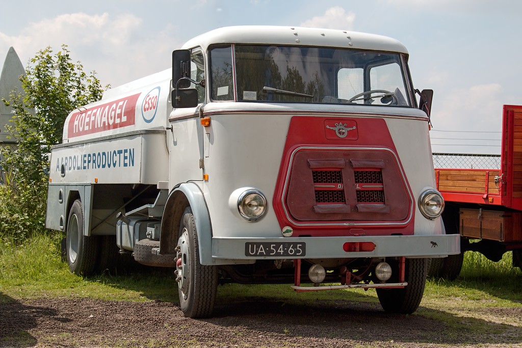 vrachtverkeer oldtimer hdr wegverkeer transport truck verkeer vervoer vervoersmiddel vrachtauto vrachtvervoer co2 stikstof hybride